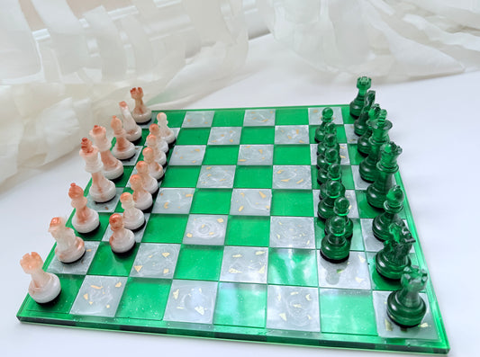 Green & White