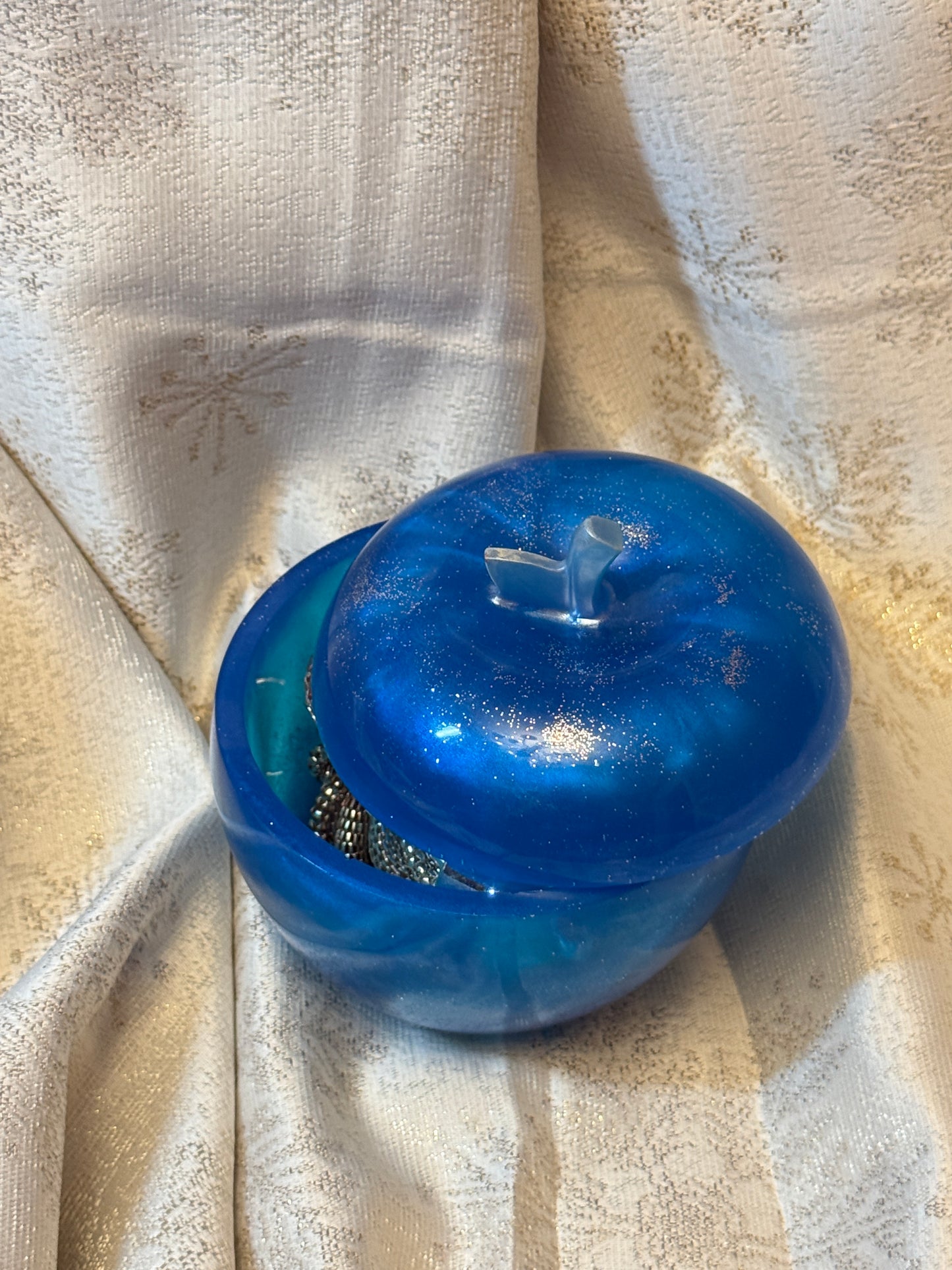 🍏✨ Apple-Shaped Jewelry Boxes – Where Elegance Meets Whimsy! ✨🍎